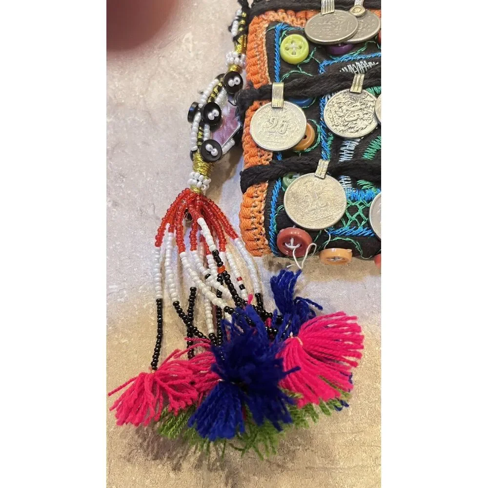 Pakistan 48 Paisa Coin Decorated Purse With Beads Embroidery 1969-1981 Dated - Picture 4 of 16